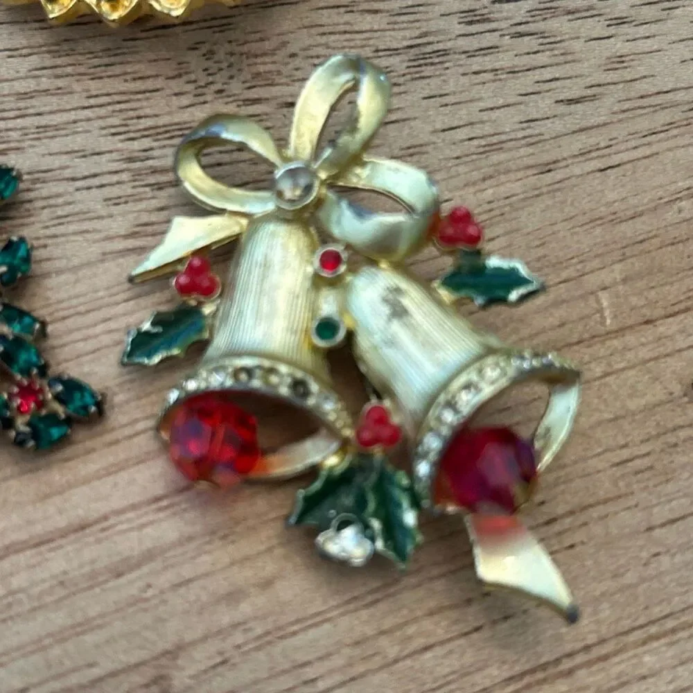 Lot of 3 vintage Christmas pin brooch wreath Christmas tree rhinestone bells